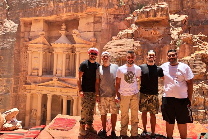 2 Private Tour Days From Amman, Petra, Wadi Rum, Dead Sea, Amman - Getting to Petra early: the Siq walk starts with a plan