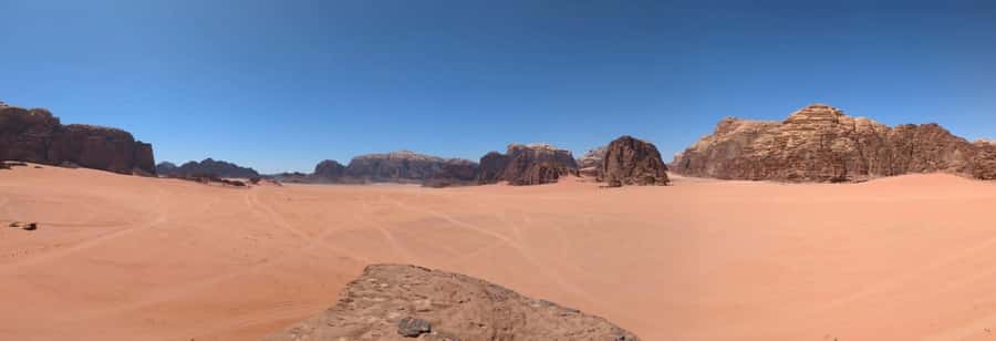 2H Jeep Tour Morning or Sunset Wadi Rum Desert Highlights - Khazali Canyon and the value of seeing inscriptions in person