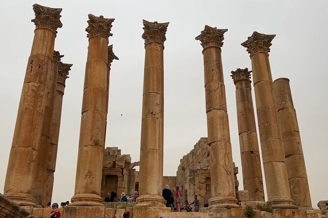 4-Day Private Tour, Jordan superiority - Petra: the Siq, Al Khazneh, and the return route that keeps you oriented