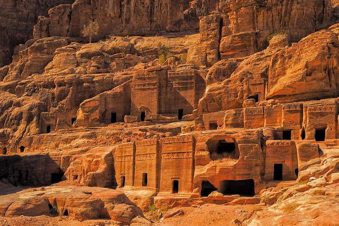 4-Night Jordan Wonders Amman Hotel:Petra,Wadi Rum,Aqaba& Dead Sea - The 4x4 jeep tour in Wadi Rum: Lawrence of Arabia vibes