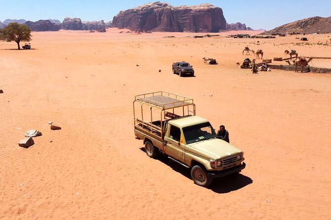 4x4 Full-Day Desert Tour - Khazali Canyon and Small Arch: the “walk it, don’t just look” section