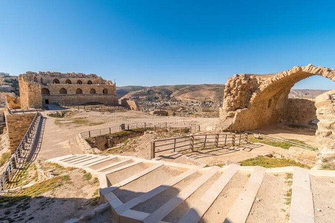 5 Days Private Jordan All Inclusive Tour - Wadi Rum Jeep Tour, The Martian Spots, and Bedouin Camp Living