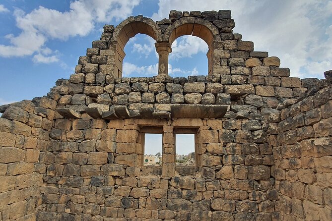 5-Desert Castles of Jordan Full-Day Private Tour from Amman - Stop 2: Qasr al-Kharana (Kharana Castle) in Eastern Jordan
