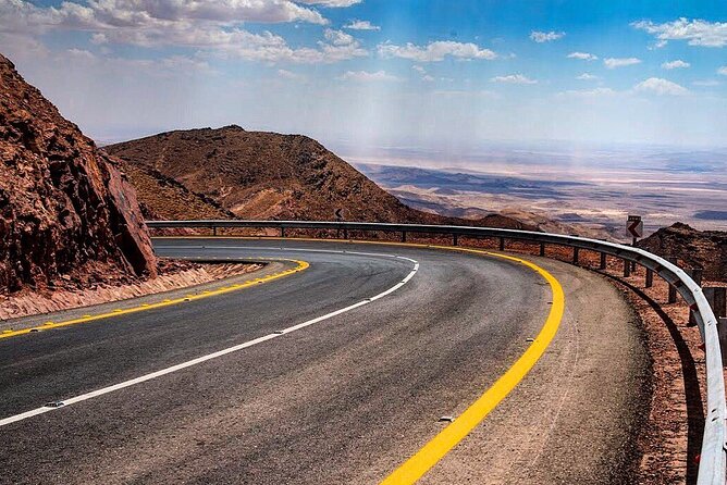 7-Day Private Tour in Jordan: The Treasures Map - The Kings Highway break: Moujib Panorama tea and the Kerak Castle stop