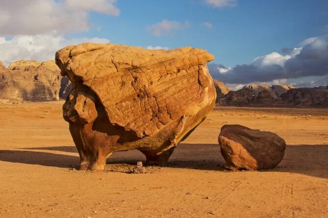 7-Day Private Tour, Incredible Jordan - Wadi Rum: 4x4 safari options and an overnight camp