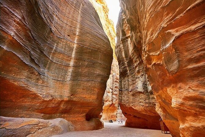 8 Days Jordan Tour: Petra, Wadi Rum, Aqaba - Camel ride day in Wadi Rum, then Aqaba: swap sand for sea air