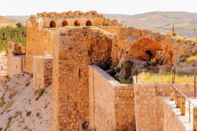 8-Night Best of Jordan Tour: Jerash, Petra with Wadi Rum and Aqaba Overnight - Jerash: Roman Ruins That Feel Like They Were Built for Walking