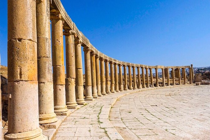 Amman/ Ajlun/ Jerash/ Amman - Jerash Ruins: Oval Plaza, temples, and the feeling of a real city