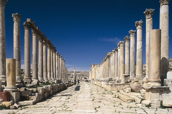 Amman - Jerash - Ajloun - Amman - Jerash Ruins: the Oval Plaza and the Roman city you can still picture