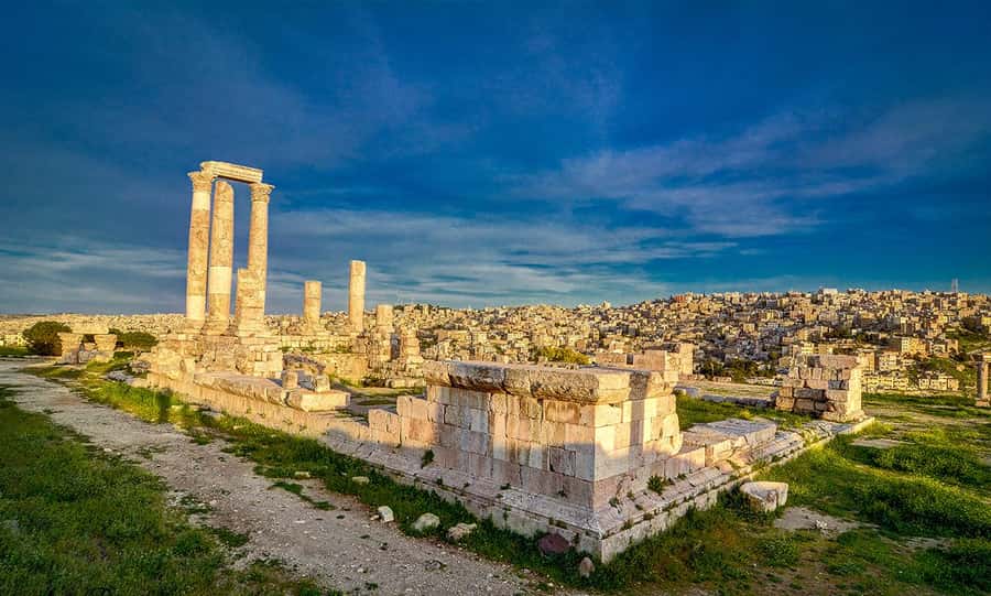 Amman Sightseeing Private Tour with Additional Options - King Abdullah Mosque: the blue mosaic dome stop