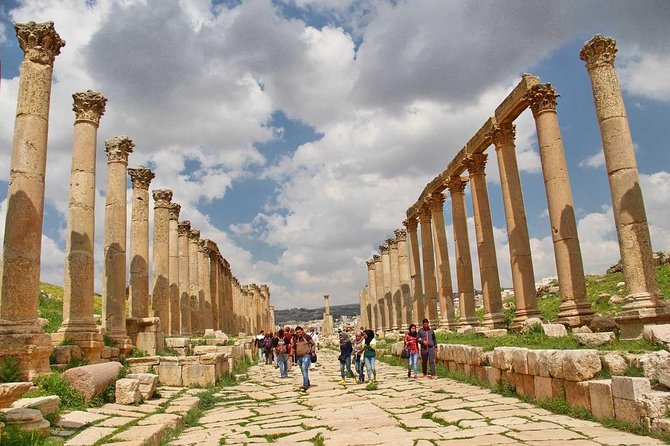 Day Tour to Jerash, Ajloun Castle and Dead Sea - Dead Sea time: mud, towels, and the simplest kind of therapy