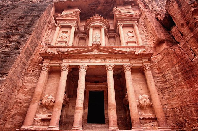 Day Tour To Petra From Dead Sea or Queen Alia Airport - Getting food and stretching your legs after Petra