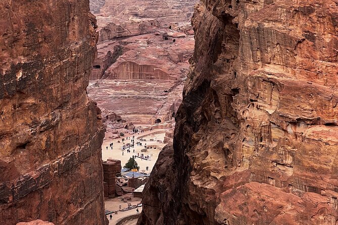 Discover Petra Hidden Gems - Your designated trekking guide: why private pacing matters in Petra