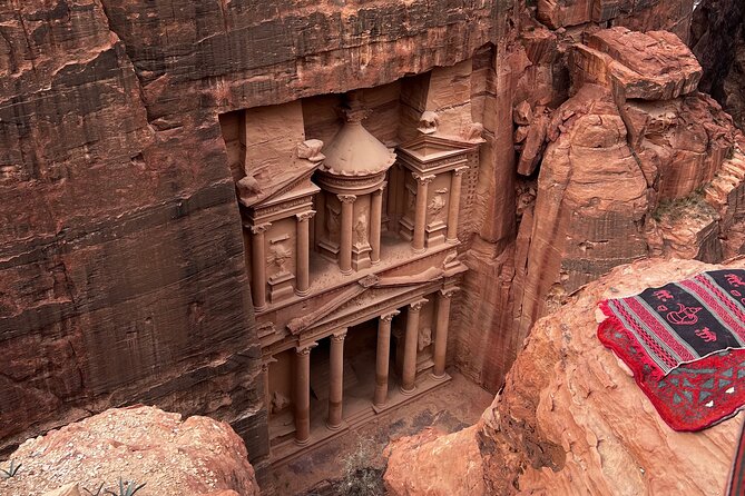 Discover Petra Hidden Gems - What to expect on the ground: panoramic views and real walking