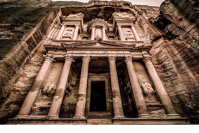Discover the treasures of Jordan 8-Day Tour - Day 3: Jerash for scale, Ajloun pine forests for a breather