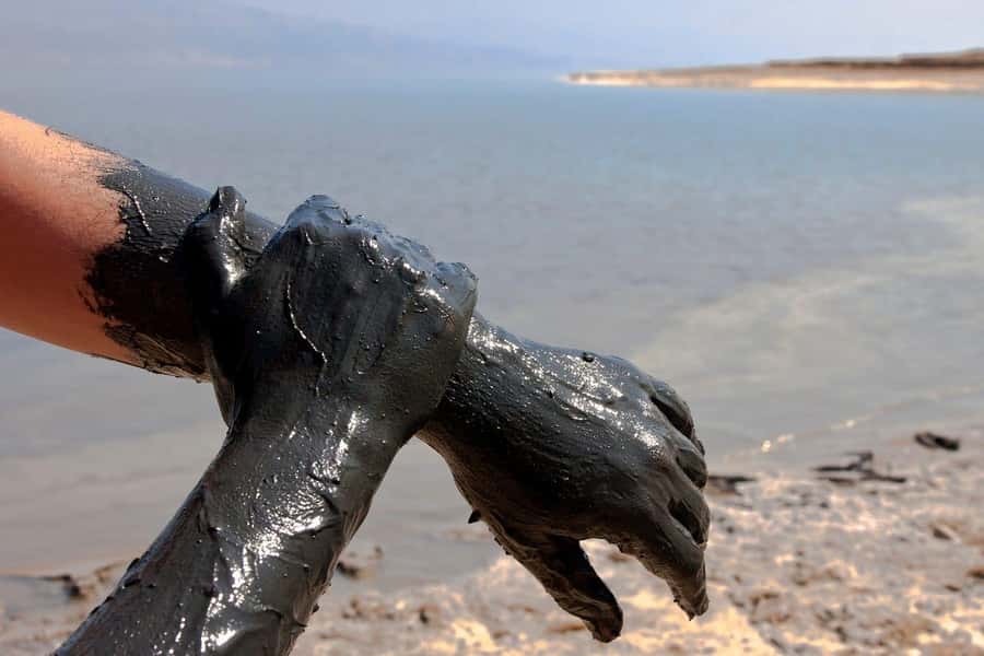 Explore the Dead Sea on a Half-Day Tour From Amman - Arriving at the Dead Sea Waters, What Floating Feels Like