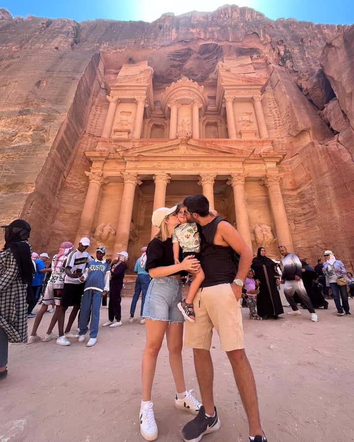 From Amman: Full-Day Private or Group Tour to Petra - Entering Petra via the Siq, the first big payoff