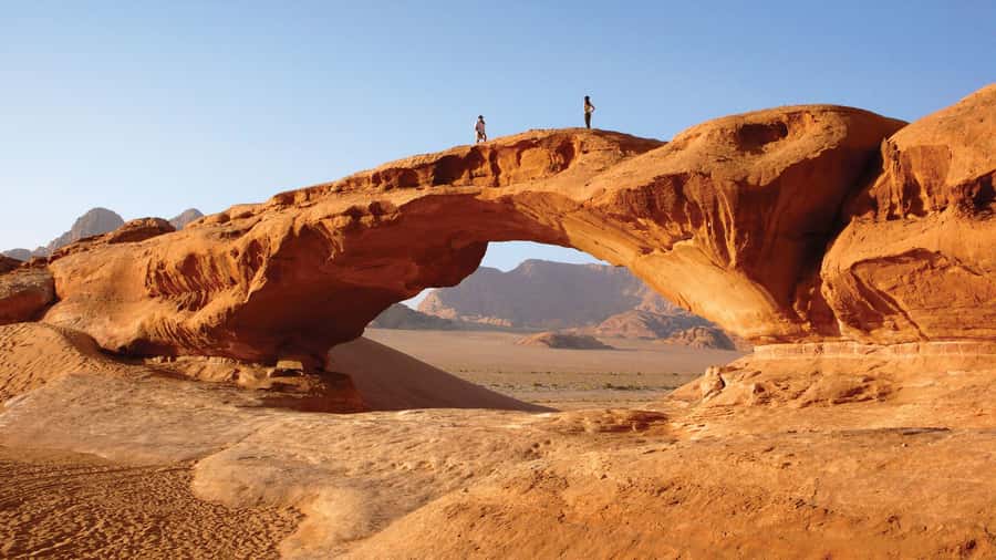 From Amman: Petra, Wadi Rum, and Dead Sea Private 2-Day Trip - The 2-hour 4X4 jeep safari option and how it changes the day