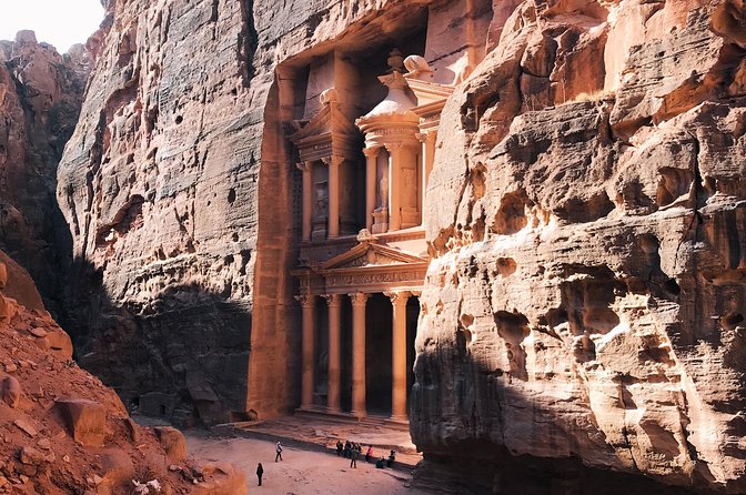 FROM AMMAN | Petra & Wadi Rum in one day | The Jordanian Mappers - Who this tour fits best