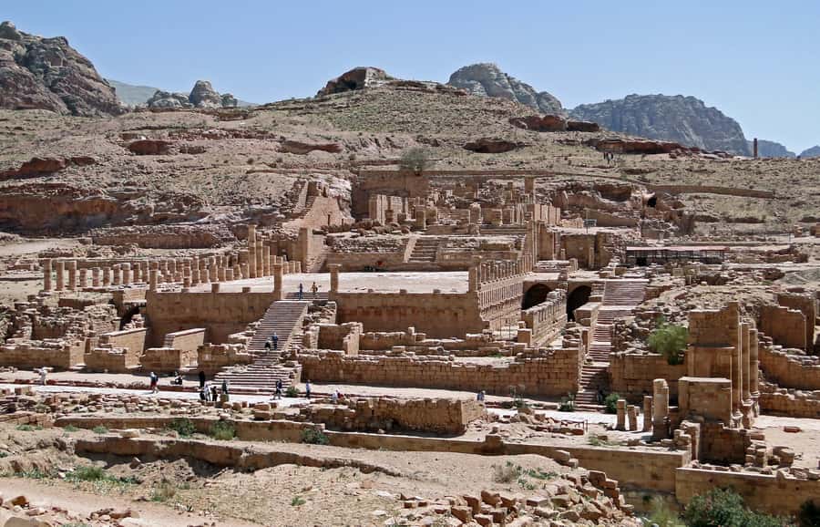 From Amman: Private Day Trip to Petra with Pickup - What About a Local Guide? You Can Go Both Ways