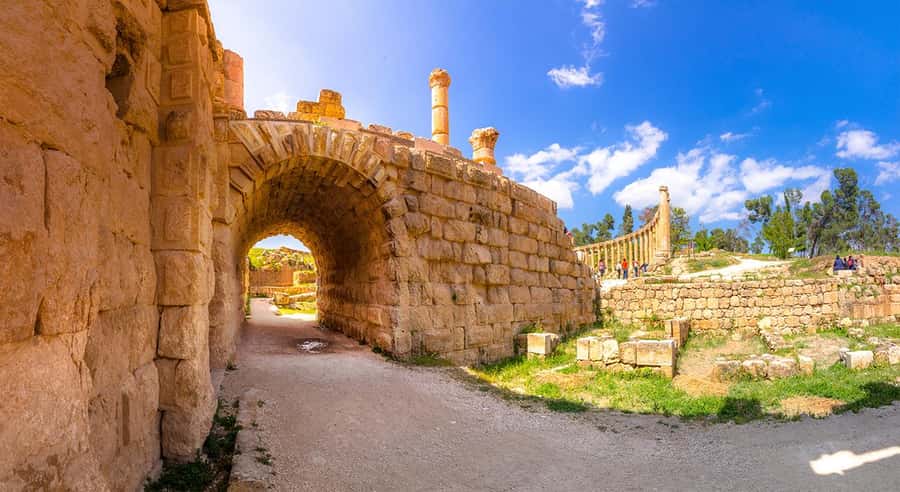 From Amman: Private Half-Day Tour to Jerash - Photos and walking comfort: how to make the day easier