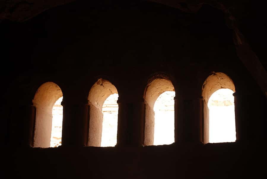 From Amman: Umayyad Desert Castles Tour with Transfer - Azraq’s black basalt fort, where Lawrence of Arabia tied it all together