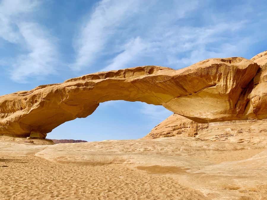 From Jerusalem: Petra, Wadi Rum & Aqaba 2-Day Glamping Tour - Wadi Rum by Jeep: stars, rock formations, and the Seven Pillars stop