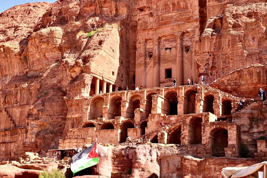 From Tel Aviv: Guided Day Trip to Petra with Lunch - Comfort, timing, and the bus that keeps you moving