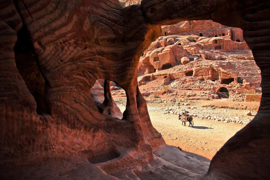 From Tel Aviv: Petra 1-Day Guided Tour with Transfers - Return drive to Aqaba and back: why the afternoon is still part of the show