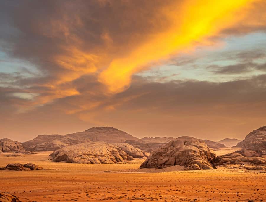 From Tel Aviv: Petra & Wadi Rum Glamping 2-Day Tour - Wadi Rum by Jeep: Valley of the Moon in a guided sweep