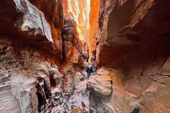 Full Day 4x4 Classic Desert Tour with overnight in private tent - Price and Value: $110 for a Full Day, Jeep, and a Private Tent
