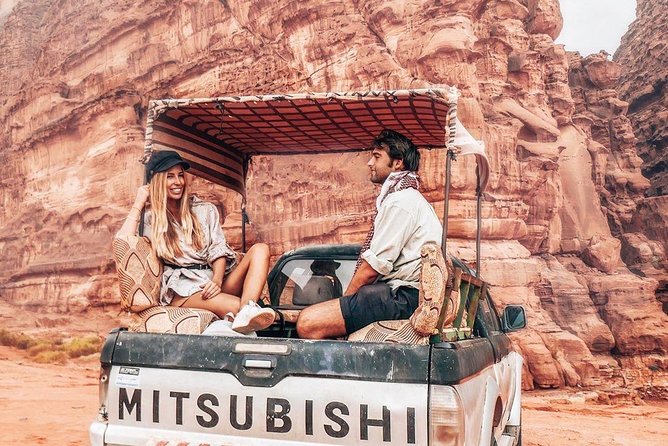 Full-Day Jeep Tour and Sleeping in cave Night Under the Stars - Lunch in the desert, then Um Frouth for sunset