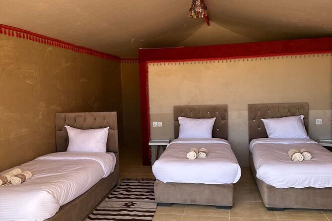 Full-Day Jeep Tour & Sleep in Luxury Tent with private Bathroom - The lunch break: fueling up in the desert