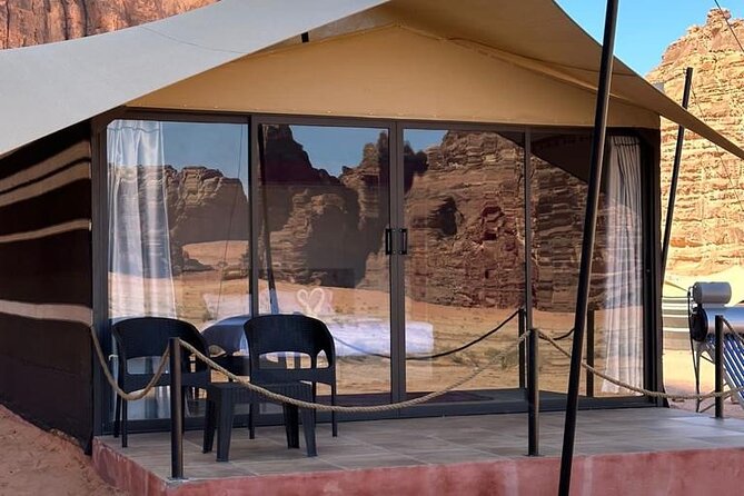 Full-Day Jeep Tour & Sleep in Luxury Tent with private Bathroom - The big payoff: Um Frouth Rock Arch and timing for the sunset view