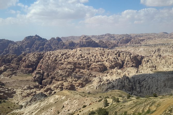 Full-Day Private Tour in Petra with Hotel Pick-Up - The Siq, Treasury Entrance, and How the Two-Hour Guide Helps