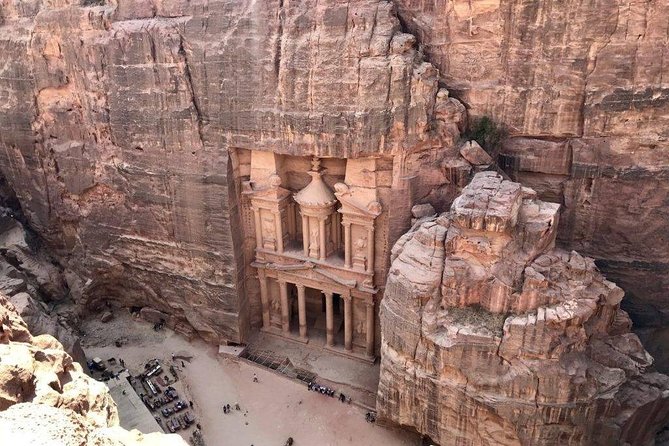 Full Day Tour To Petra From Amman - Siq to the Treasury: what to do once you hit that first big view