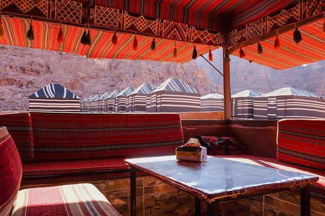 Half day Jeep Tour in Wadi Rum incl. water and Bedouin tea - Stop-by-stop: Lawrence Spring, canyons, arches, and that dune view