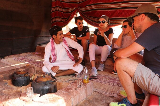 Half day Jeep Tour in Wadi Rum incl. water and Bedouin tea - What to pack and how to enjoy the walk and scramble parts