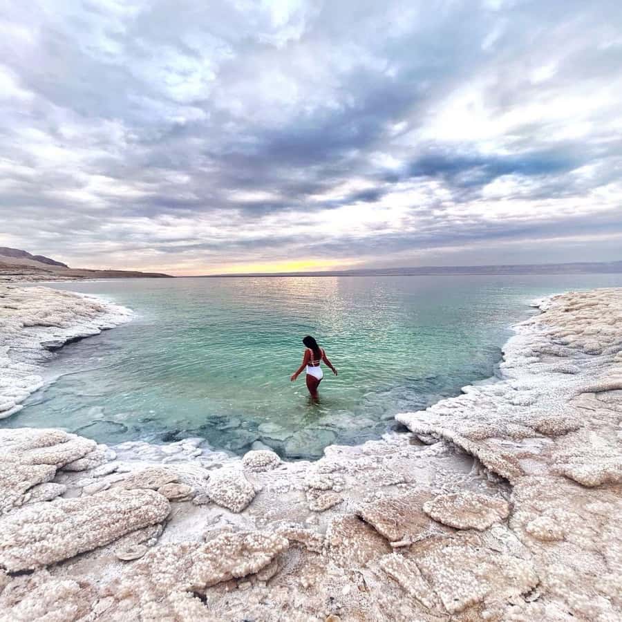 Half Day Tour Dead Sea , Pink Lake, Crystal beach From Amman - The Drive Down: Lowest Point on Earth Without the Hassle