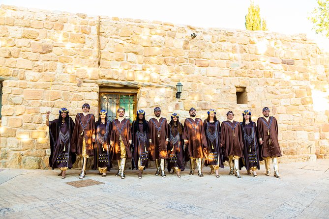 Henna Fantasia - Jordan Folklore Night - A simple way to experience Jordanian performance in the Petra area
