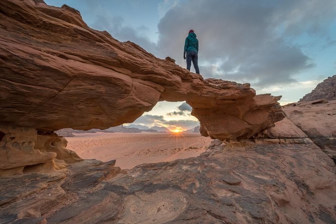Jeep Tour in Wadi Rum with Professional Guide (Full day) - Sandboarding and Bedouin tea, the fun breaks you should plan for