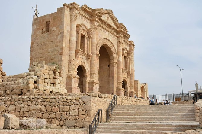 Jordan Private Driver Services | The Jordanian Mappers - The car comfort details that actually help: AC and onboard WiFi