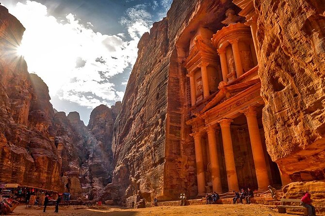 Jordan's Gems Full Day Tours: Petra, Wadi Rum, Madaba, Mt.Nebo - The Desert Highway return leg: why that drive matters more than you think