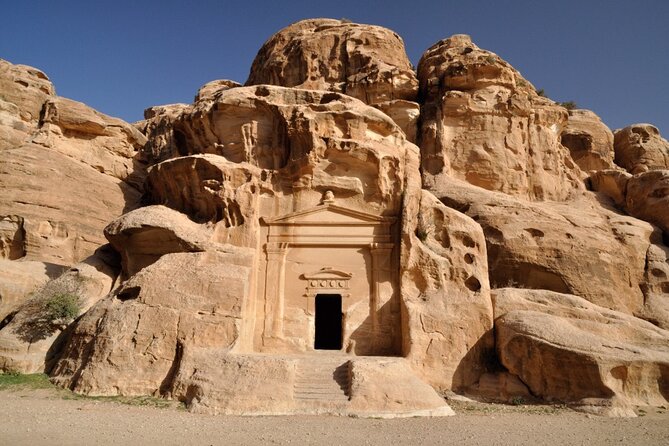 Petra and Little Petra Full-Day Guided Tour from Amman - Al-Beidha and Siq al-Barid, Little Petra’s Short but Different Feel