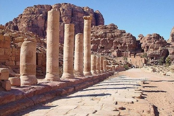 Petra and Little Petra Full-Day Guided Tour from Amman - Lunch Breaks, Plus the Human Touch of an English-Speaking Driver