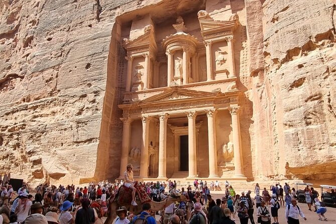 Petra Full Day Private Group Tour from Amman & return - The 7:00 AM pickup, car comfort, and why Wi-Fi actually helps