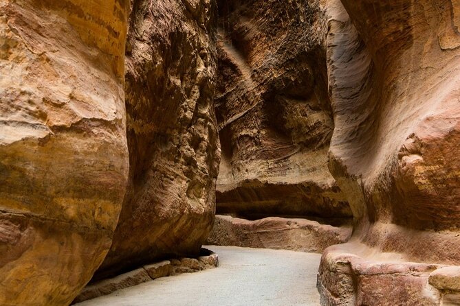 Petra Highlight Tour with Private Guide Sami Nawafleh | 2.5 Hours - Private Guide Sami Nawafleh and the 2.5-Hour Pace