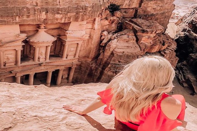 Petra Transfer From Or To Amman - Safety, Service Style, and the “Friendly Driver” Standard