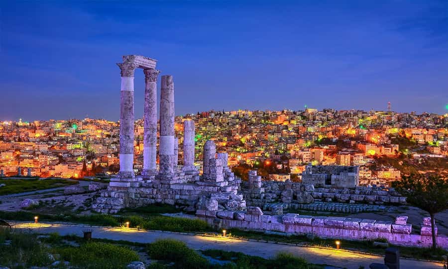 Private Day or Night Amman Sightseeing - Abdoun, Swefieh, and the option to end at a mall