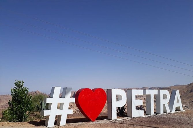 Private Departure Transfer: Petra Hotels to Amman Airport - Value: why this often beats taxis and hotel shuttles